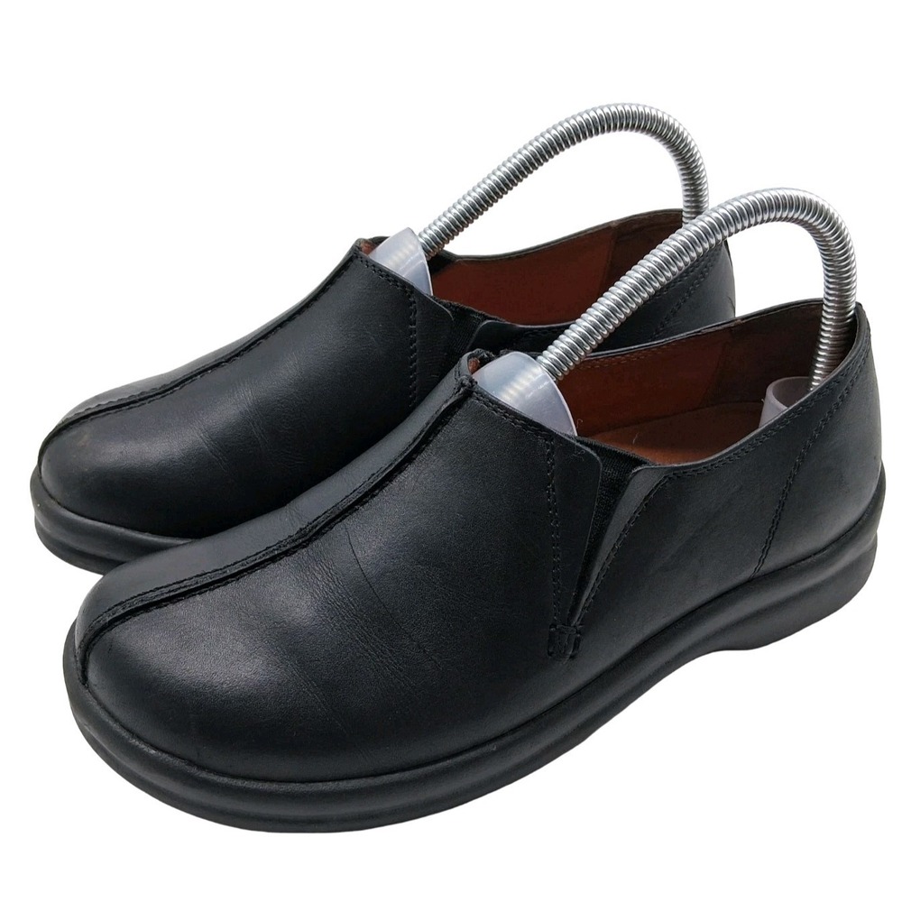 Footprints Shoes Womens Size 7.5 Black Leather Slip On Comfort Walking Casual